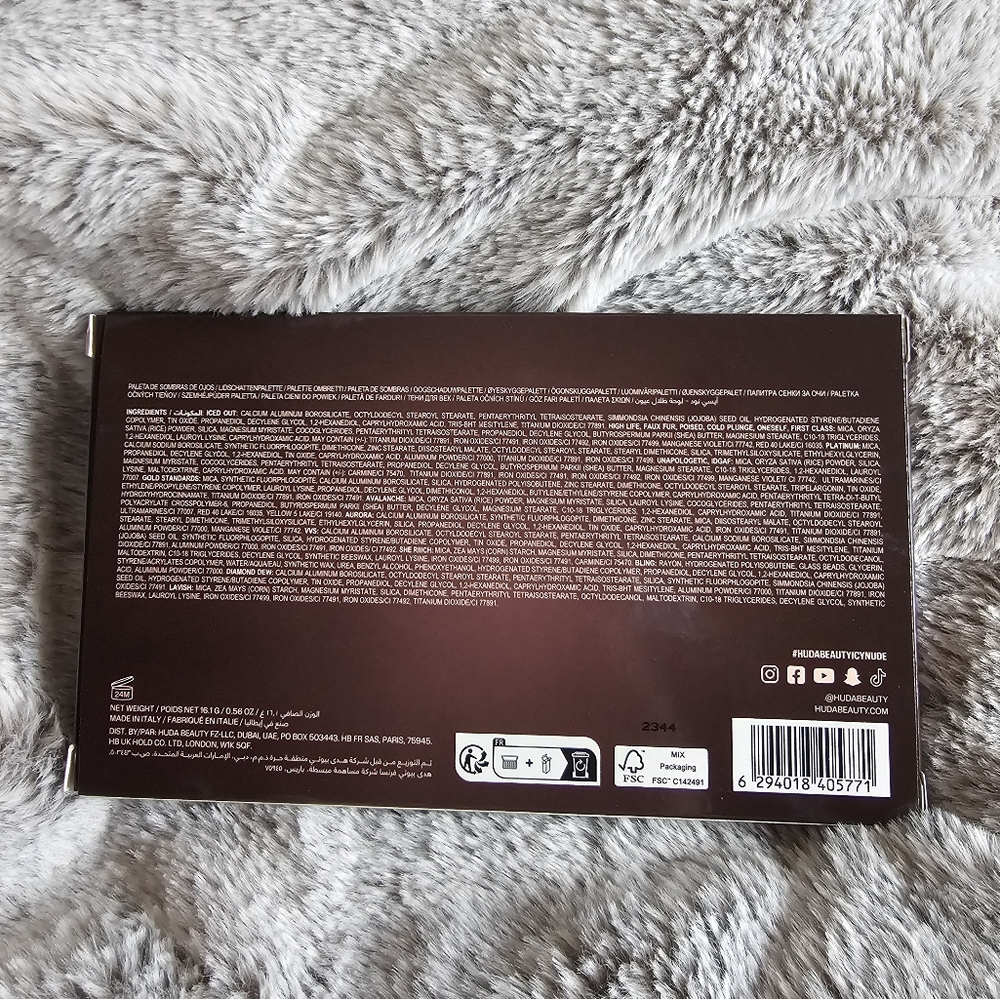 Huda Beauty icy nude eye shadow palette ( Brand new) - Picture 4 of 5